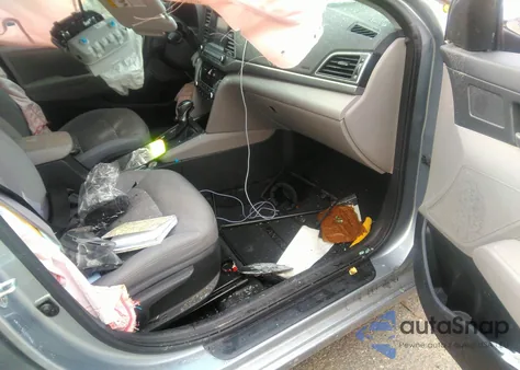 2017 Hyundai Elantra Se z USA, uszkodzony, nr VIN 5NPD84LF0HH031202